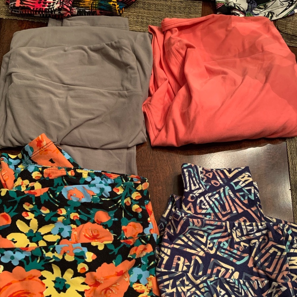 Lot of lularoe leggings! Lightly worn